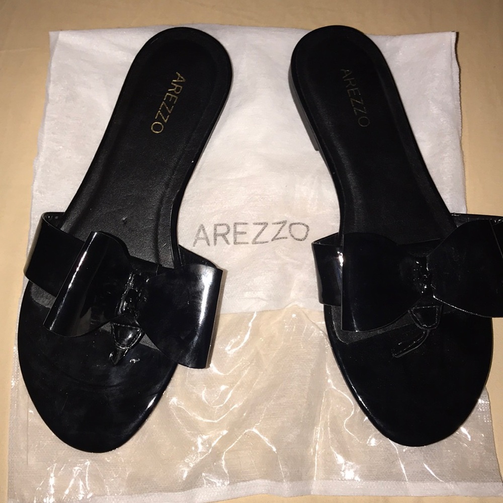 Black sandal